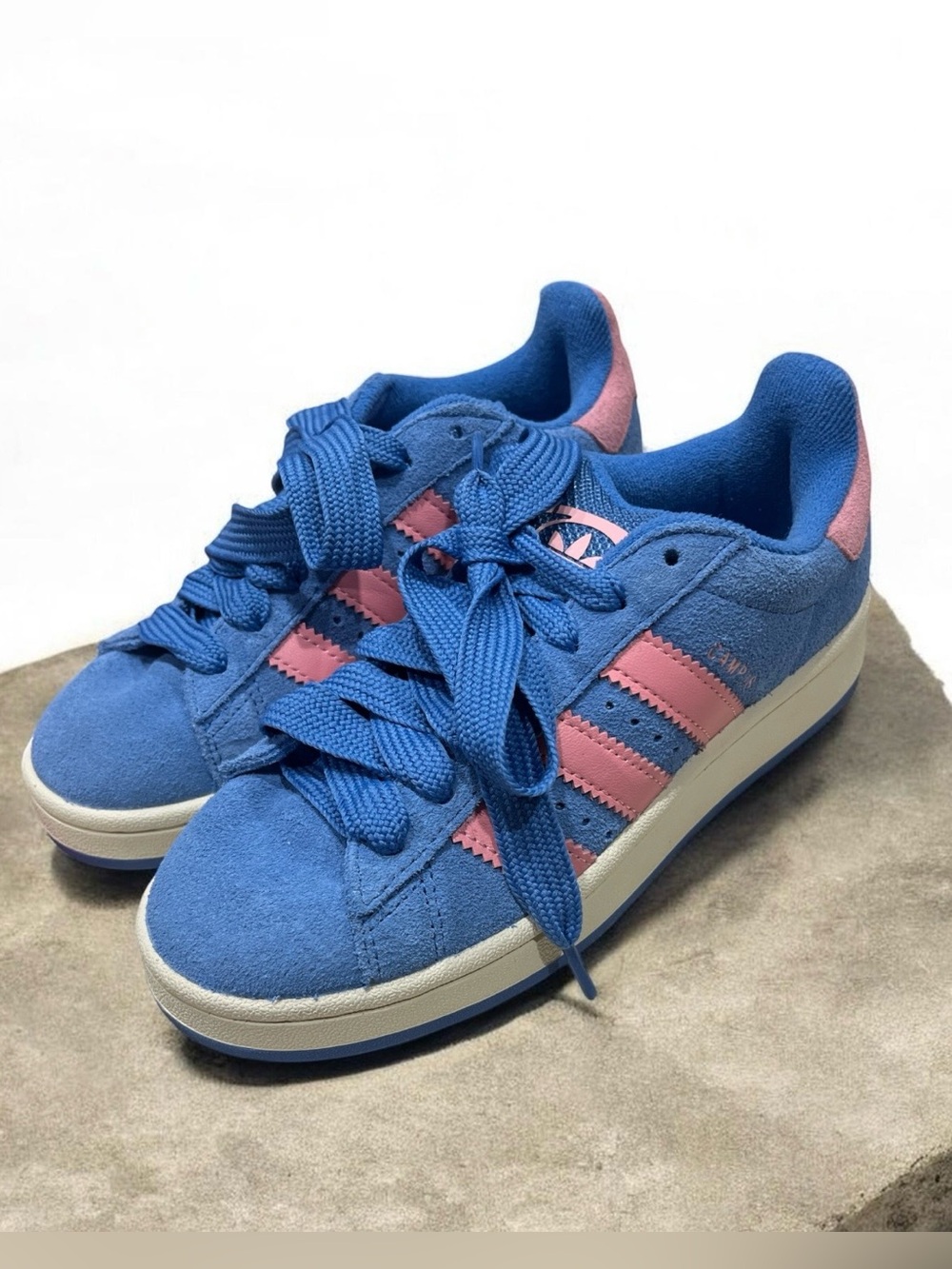 Adidas Women’s Campus 00s sneakers Blue/Pink Size 6